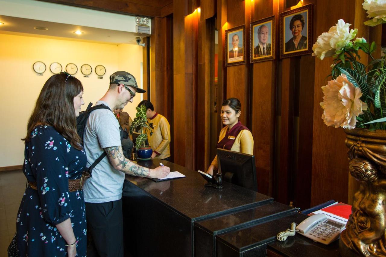 Royal Empire Premium Hotel Siem Reap Exterior foto