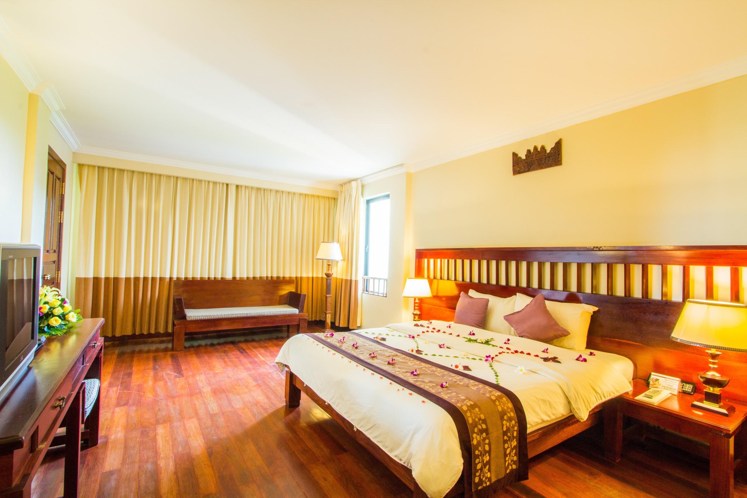 Royal Empire Premium Hotel Siem Reap Exterior foto